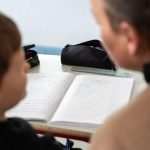 AESH : le désarroi des parents et enseignants face à l'abandon de l'école inclusive