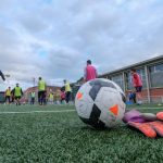 Clubs de football alertent sur le dérèglement climatique : l'importance des terrains synthétiques