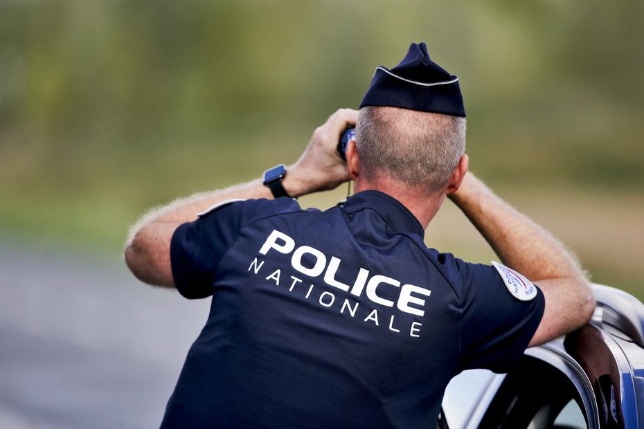 Voiture flashée à 121 km/h sur route à 50 km/h : risques encourus par les automobilistes