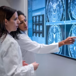 Du plastique s'accumule dans notre cerveau, une découverte alarmante sur la pollution