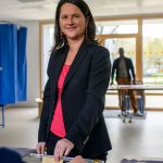 La maire sortante de Nantes, la socialiste Johanna Rolland, en tête du 1er tour des élections municipales, talonnée par son adversaire de la droite
