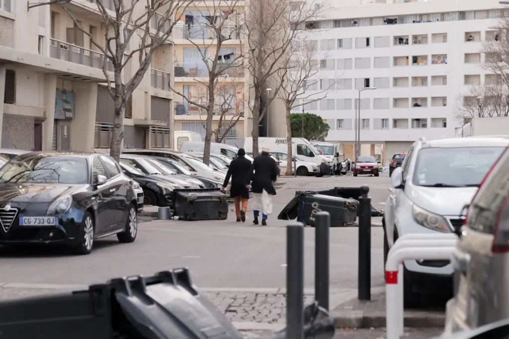 « À Marseille, l'électorat populaire décide du premier tour des municipales dans les quartiers nord »
