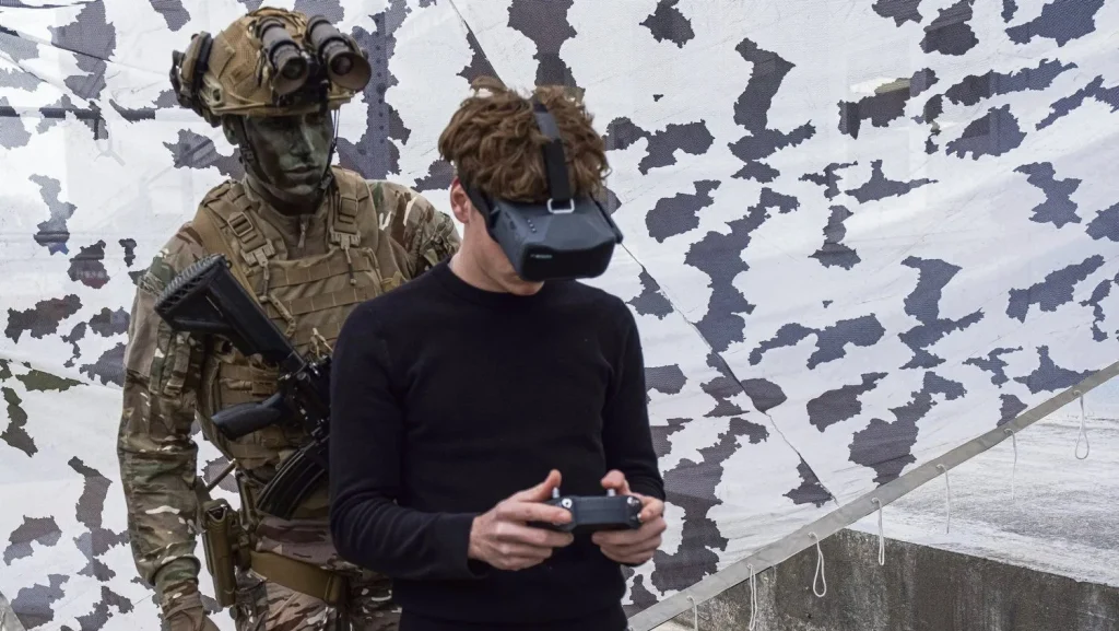 Militarisation de la jeunesse : une loi propose d'intégrer l'enseignement à la défense à l'éducation nationale