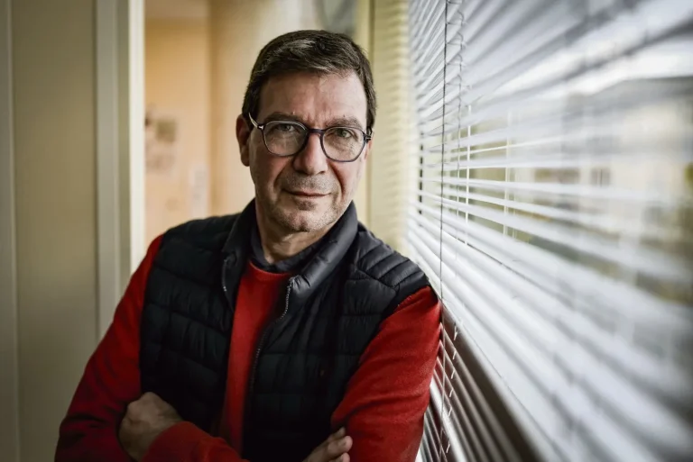 Jean-Marc Laurent, premier « papa Dépakine », porte plainte pour mise en danger de sa fille