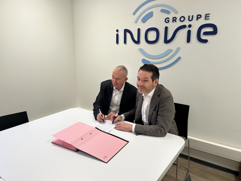 Illustration Speech Processing Solutions dévoile Philips SpeechLive Health, un nouvel assistant IA conçu pour la documentation clinique moderne