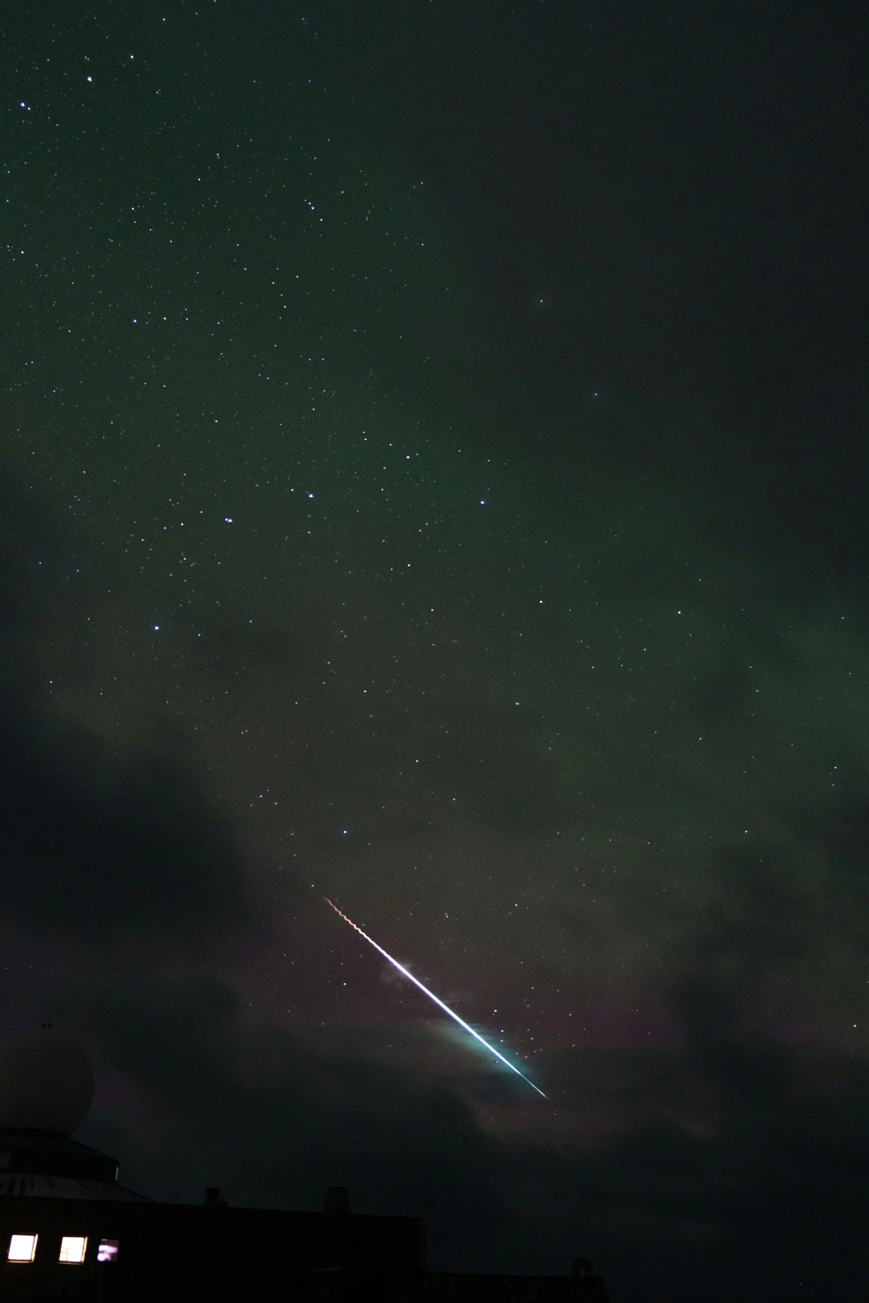 Une météorite verte traverse le ciel américain et fascine les observateurs.