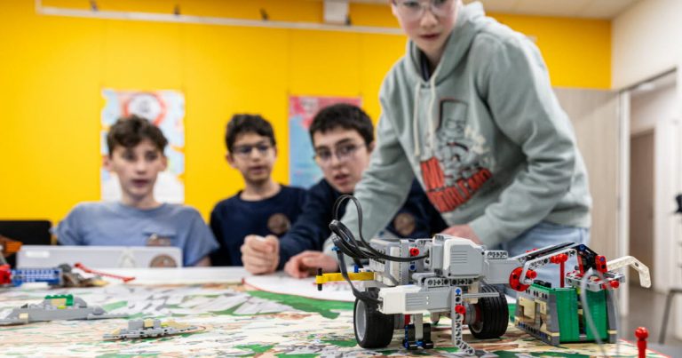Alsace : Les Lego® au service de l'apprentissage des sciences en robotique régionale