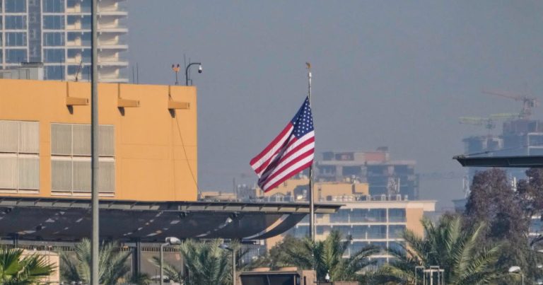 Guerre au Moyen-Orient : Macron convoque un conseil de défense après 4 morts en Irak