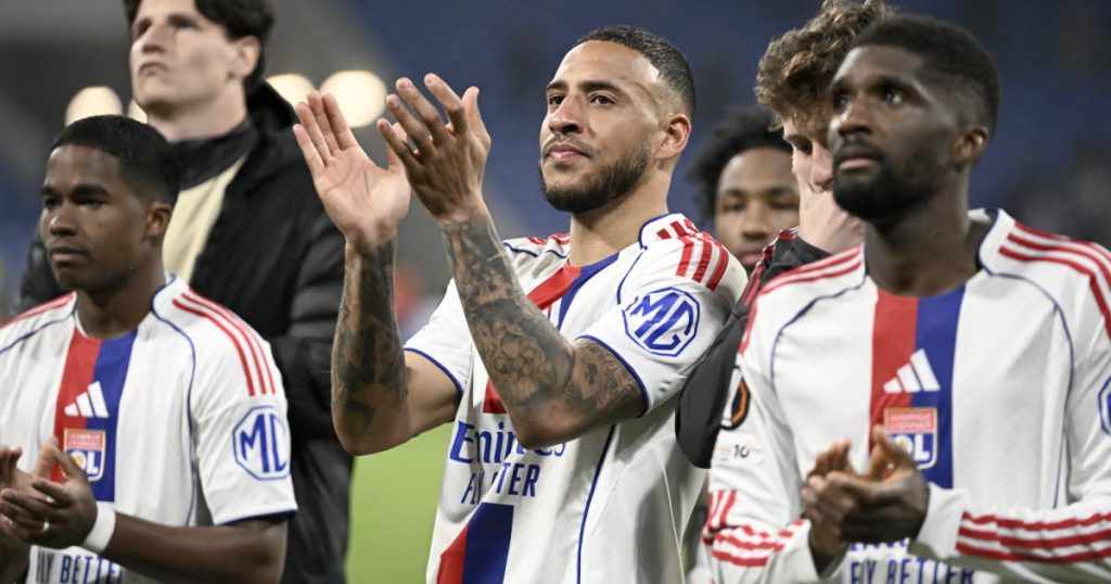 Ligue Europa : Clinton Mata réagit à l'élimination contre le Celta et appelle à aller de l'avant