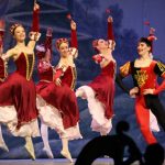 Le Lac des Cygnes en photos : un spectacle lumineux aux Arènes de Metz