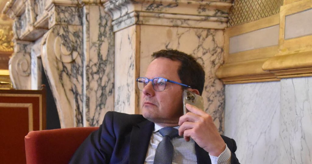 Montceau-les-Mines : le président de la Région soutient Isabelle Louis aux élections municipales