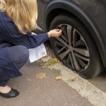 Moselle : Pneus crevés et panneaux arrachés, qui trouble ces deux communes ?