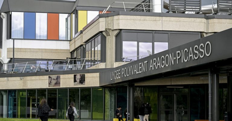 Givors : Lycée Aragon-Picasso suspend les cours après 700 messages outrageants en ligne