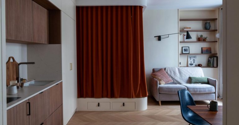 À Paris, un 32 m² transformé en pied-à-terre familial fonctionnel et charmant