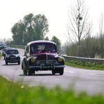 En Sarthe, le premier Rallye des rillettes a réuni les passionnés de vieilles voitures sur la route mythique du circuit des 24 Heures
