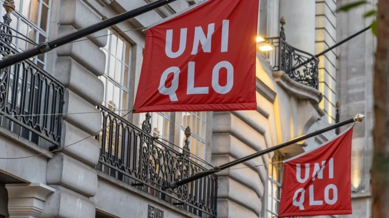 Uniqlo présente le sac tendance à moins de 20 euros comme le it-bag du printemps 2026