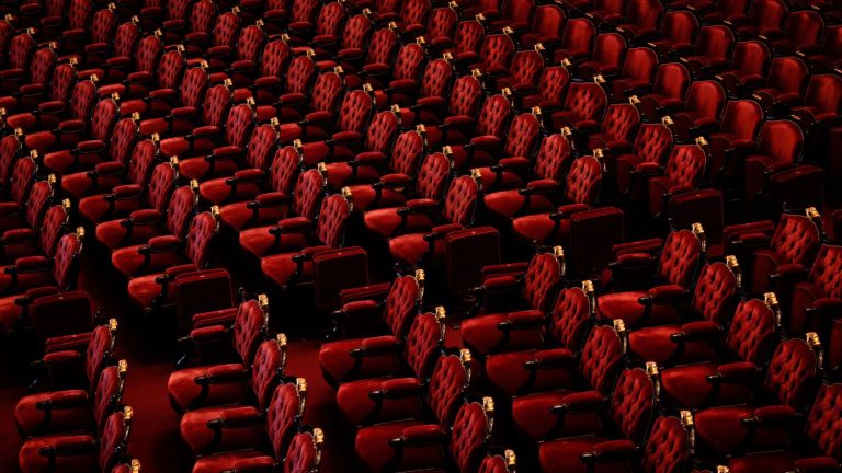 Amelia Feuer révèle des messages de Frédéric Chaslin après sa plainte pour harcèlement sexuel