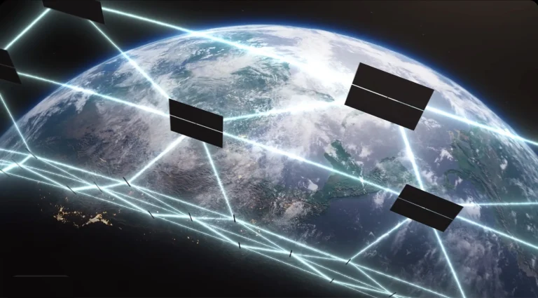 Starcloud projette d'envoyer 88 000 satellites pour créer des data centers dans l'espace.