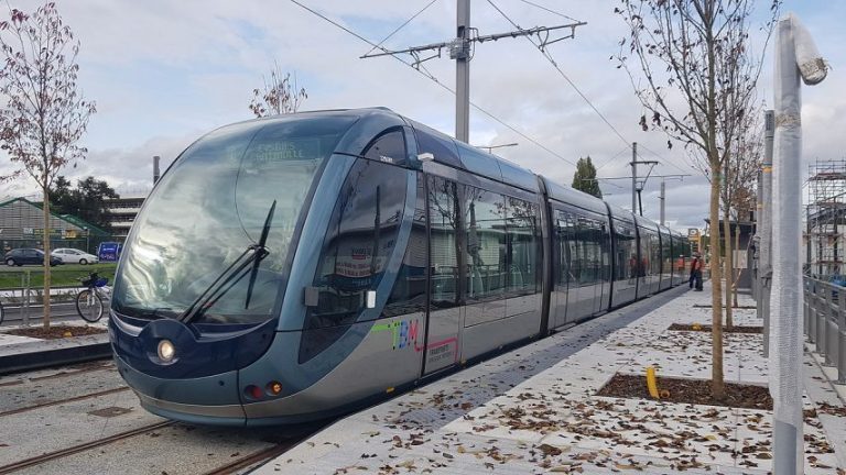 Réseau TBM à l'arrêt à Bordeaux : "la piste de la fuite de gaz écartée", la reprise des trams annoncée