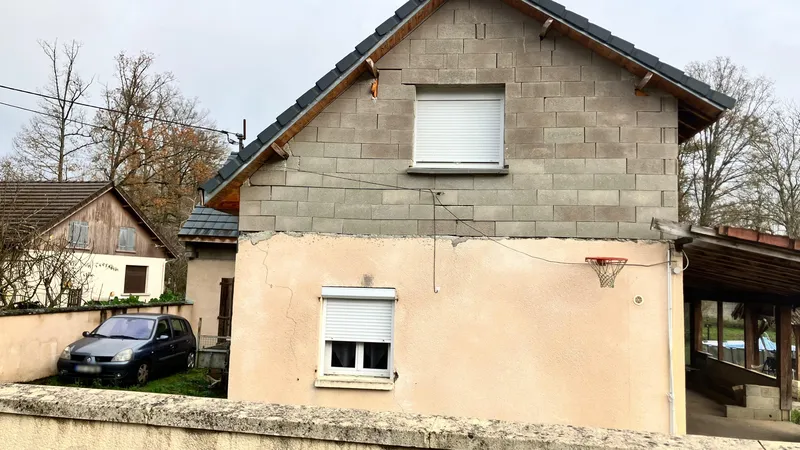 La maison de Frédéric et Chantal Mellet à Joigny, novembre 2025