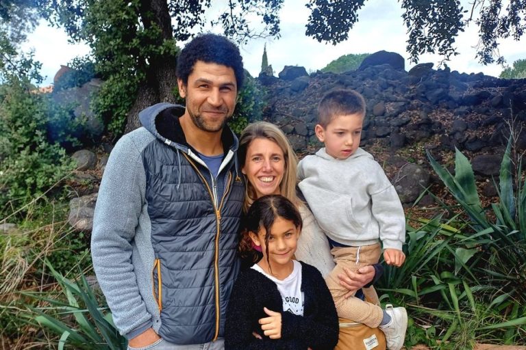 Cascades d'eau dans leur maison : une famille appelle à la solidarité trois ans après les inondations