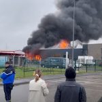 Incendie dans une zone industrielle : une soixantaine de pompiers intervenus sur place
