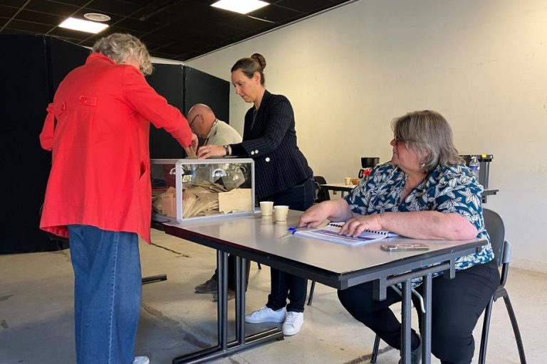 1e tour des élections municipales 2026 en Centre-Val de Loire : 45% des électeurs n'ont pas voté, abstention historique hors pandémie
