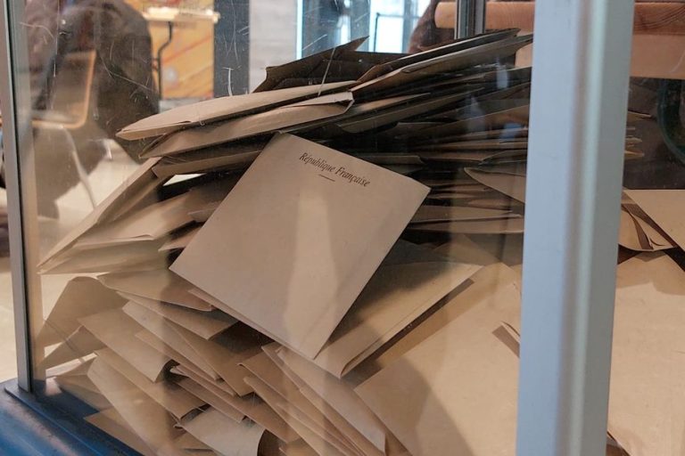 Municipales 2026 : que se passe-t-il en cas d'égalité au second tour ?