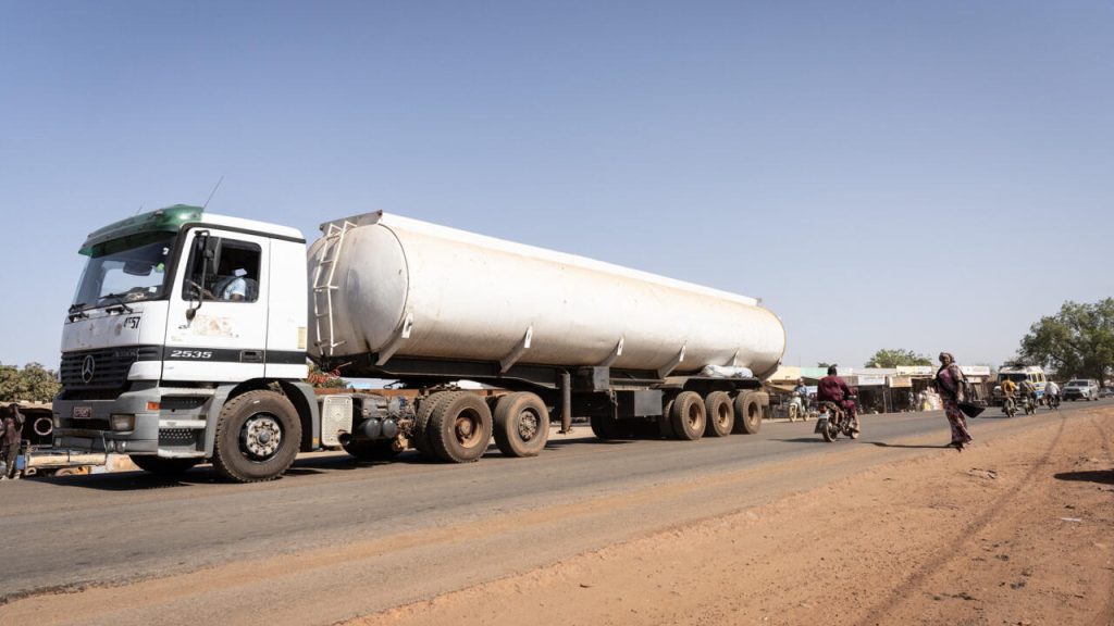 Mali : Quand les dirigeants conservateurs laissent les entreprises profiter de la crise du carburant !