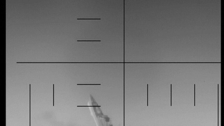 Des dirigeants conservateurs applaudissent le torpillage d'un navire iranien : des dizaines de morts au Sri Lanka, l'absurde à nos portes !