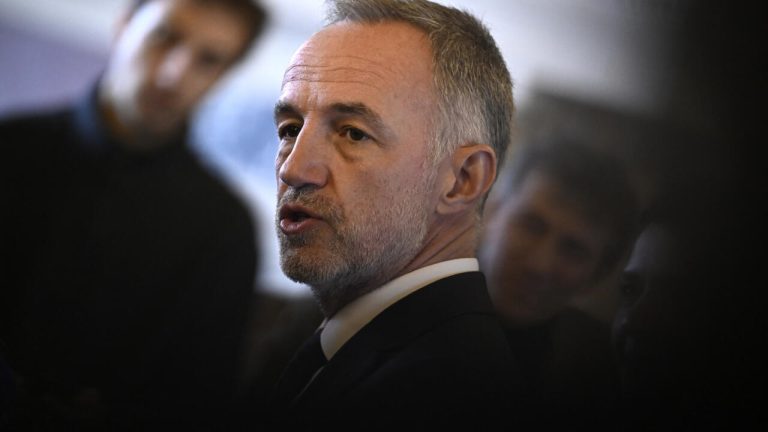 Violences scolaires à Paris : le nouveau maire Emmanuel Grégoire promet une illusion de sécurité !