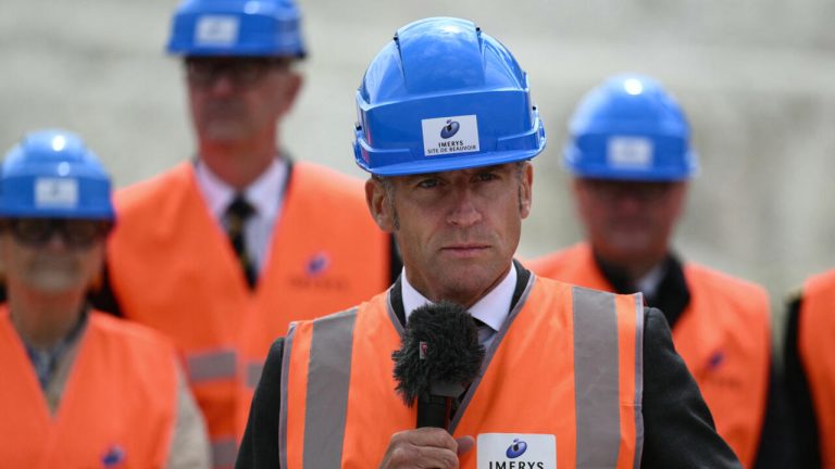Inauguration d&rsquo;une mine de lithium : Macron présente sa stratégie industrielle en France.