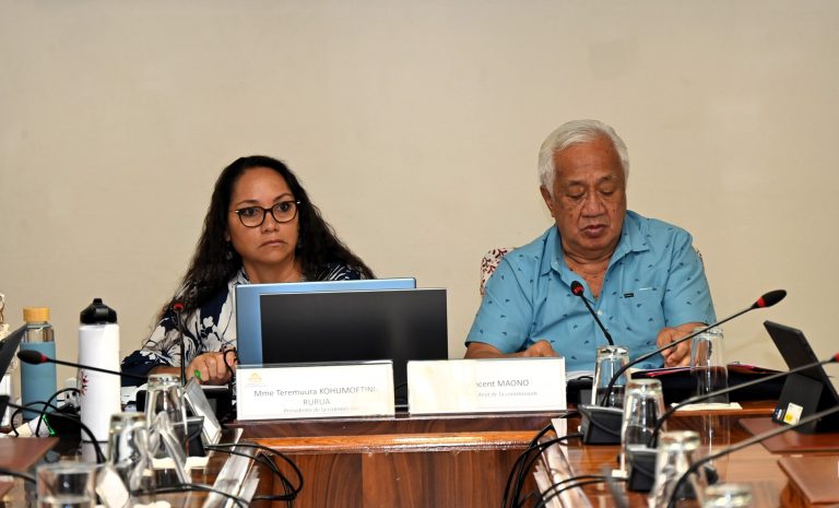 Budget en jeu : trois projets d&rsquo;arrêté sous le microscope de la commission financière