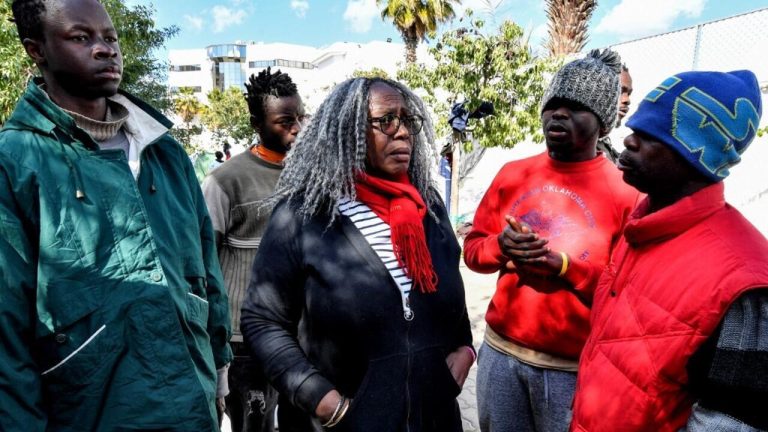 Condamnation de Saadia Mosbah : les avocats dénoncent l'absurdité d'un système conservateur en déroute