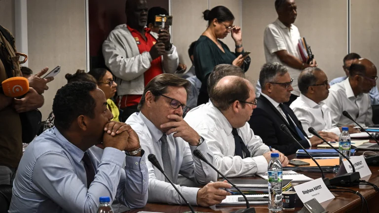 Martinique : entre la vie chère et les profits controversés du Groupe Bernard Hayot