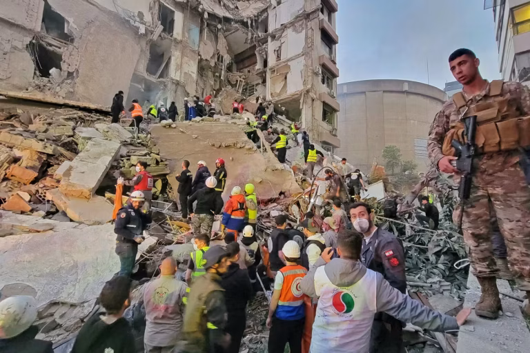 Iran en feu : Israël bombarde le Liban, 200 morts en un jour, et nos dirigeants conservateurs restent muets !