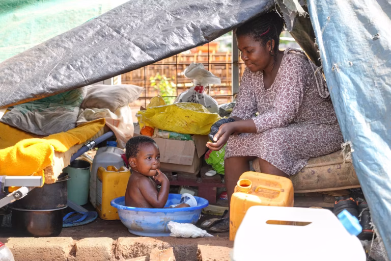 Mayotte : Quand la promesse d&rsquo;un avenir radieux se transforme en boue et en désespoir