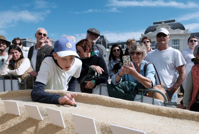 Les faux-semblants du week-end : festivités ou distractions ?