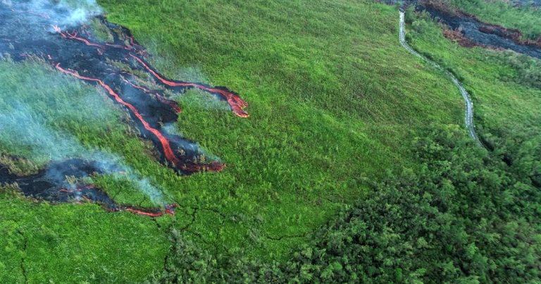 Volcan en éruption : les dirigeants conservateurs face à la lave, les villes RN menacées d'isolement !