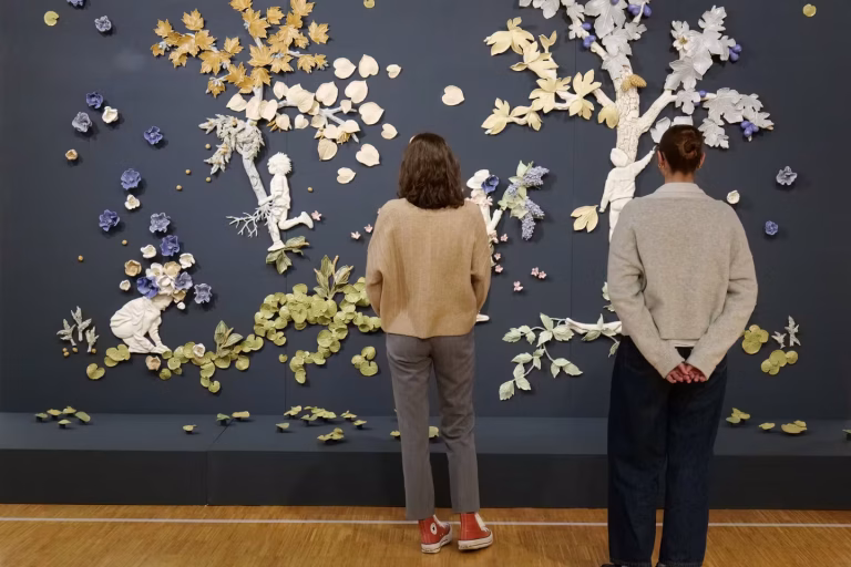 Quand l&rsquo;art devient un parfum : une fresque qui sent le compromis