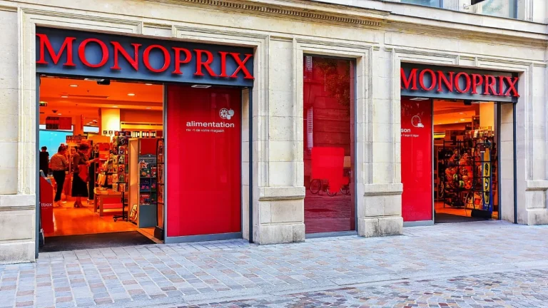 Les baskets blanches sont mortes : vive la résille !