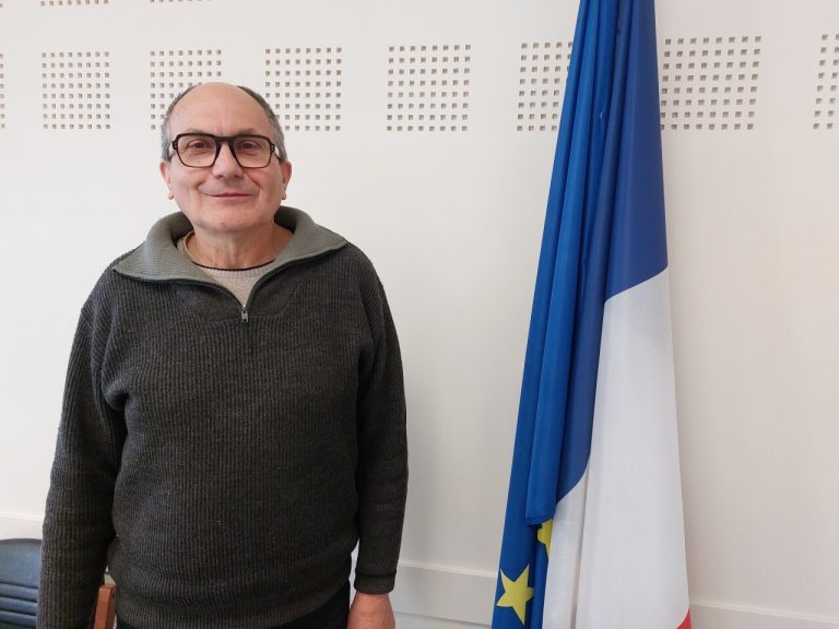 Municipales 2026 : Luché-Pringé élit un maire aux idées farfelues, révélations choc sur son mandat !