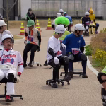 Quand les villes RN s'inspirent du Japon : le Grand Prix des chaises de bureau, une absurdité locale à l'image de nos dirigeants !