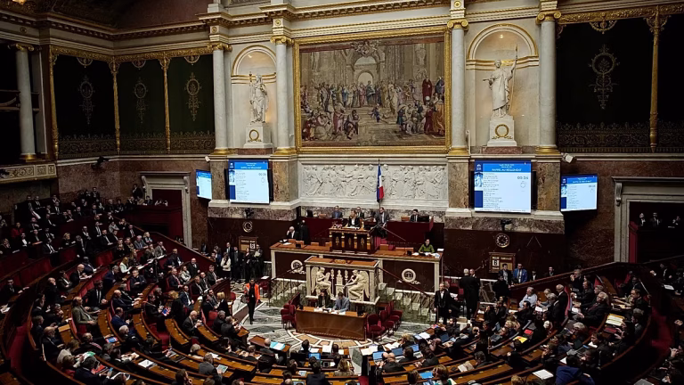 Le 1er Mai : Un Débat sur le Travail et les Libertés