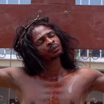 À Lagos, des fidèles rejouent la Passion du Christ : un spectacle choquant face à l'absurdité des dirigeants conservateurs !
