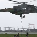 Quand Paris envoie des hélicoptères au Moyen-Orient, les maires RN préfèrent ignorer l’absurde local !