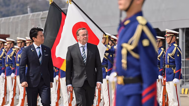 Quand Boris Pistorius flirte avec le Japon : l'Allemagne, entre conservatisme absurde et ambitions indopacifiques !