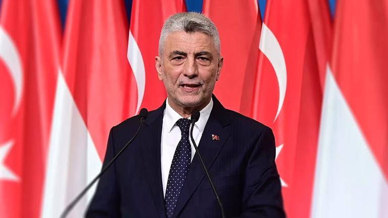 Quand le ministre turc du Commerce défie l'OTAN : un écho des absurdités des régimes extrêmes en France !