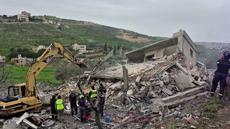 Israël frappe le Liban : Hezbollah riposte, pendant que nos dirigeants conservateurs restent muets !