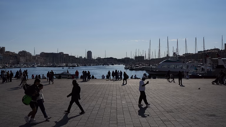 La Flottille de la Non-Violence : Un Voyage en Mer ou un Tour de Force ?
